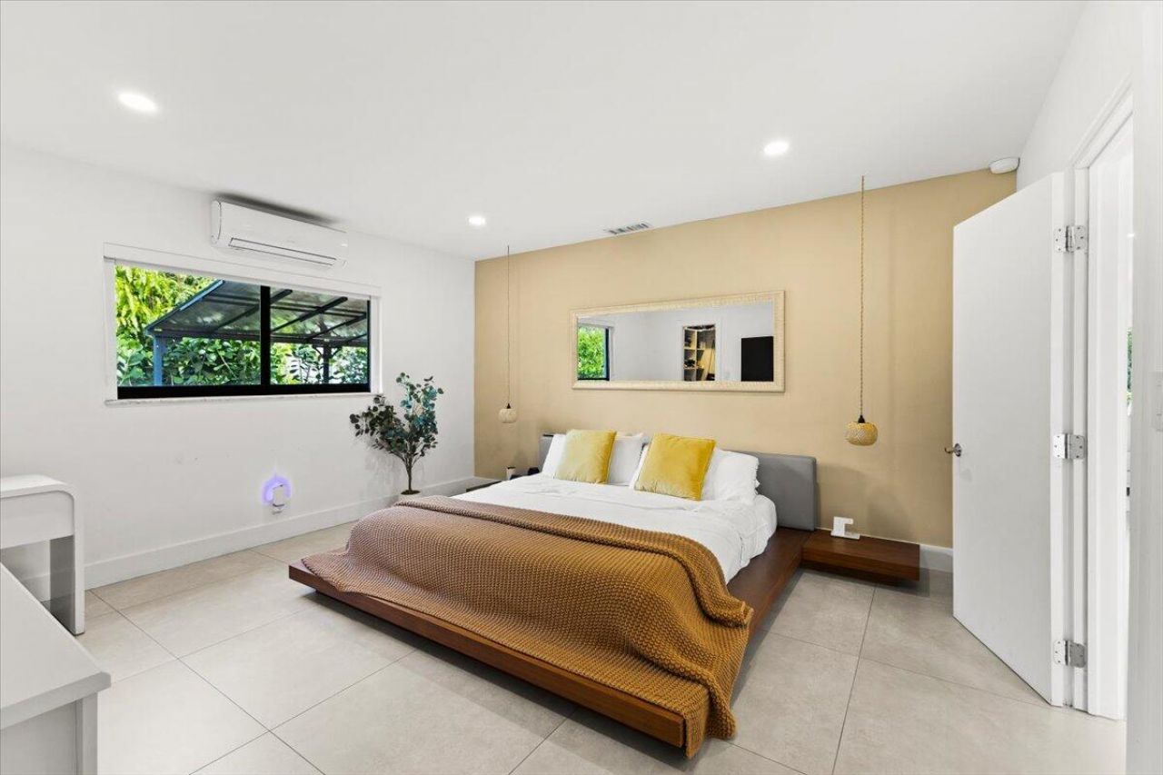 1049 W Palmetto Park Road, Boca Raton, FL 33486 Photo