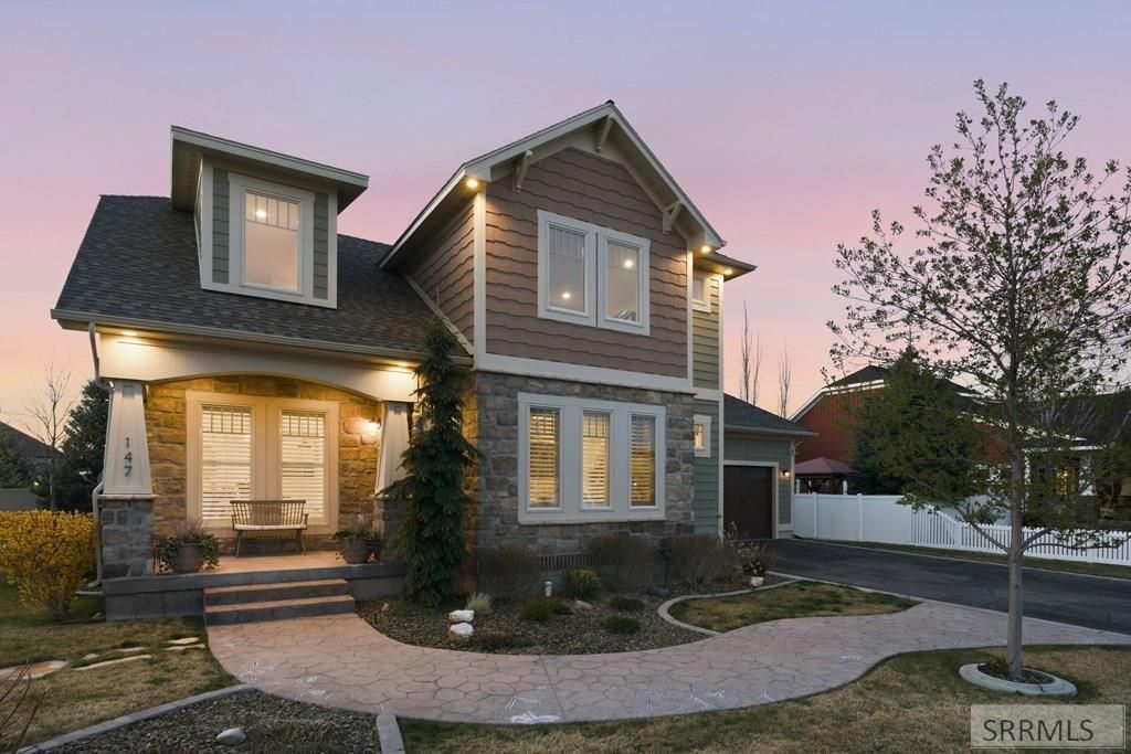 147 Casa Drive, Idaho Falls, ID 83404 Main Photo