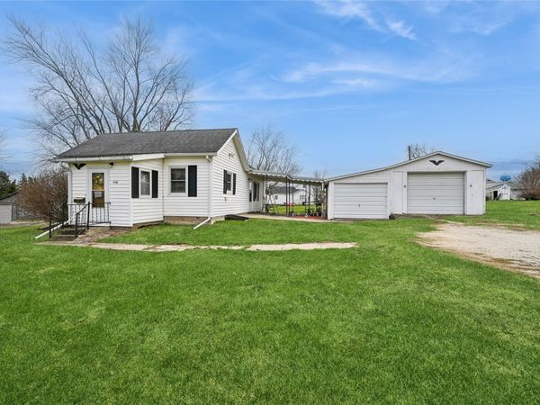 410 Cottage Street NW, Shellsburg, IA 52332