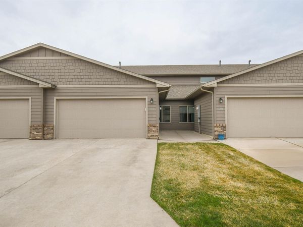7205 S Bridger Pl, Sioux Falls, SD 57108