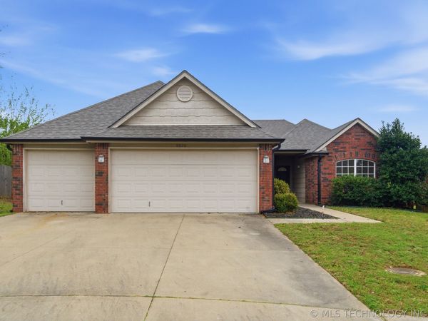 9820 E 97th Place North, Owasso, OK 74055