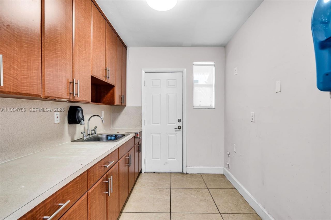 1214 Alton Rd, Miami Beach, FL 33139 Photo