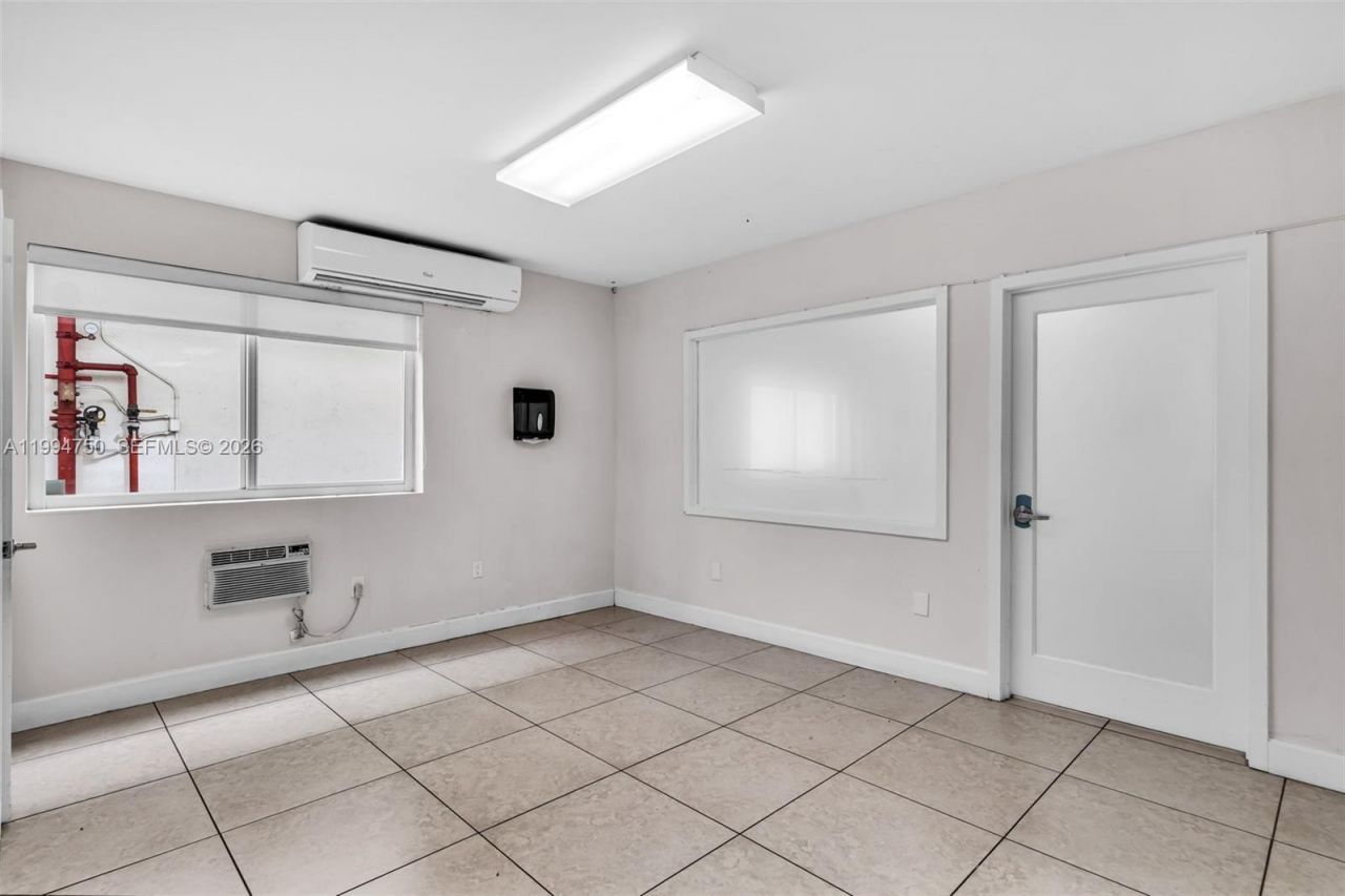 1214 Alton Rd, Miami Beach, FL 33139 Photo