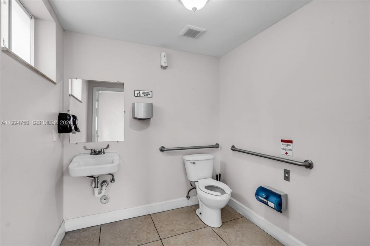 1214 Alton Rd, Miami Beach, FL 33139 Photo