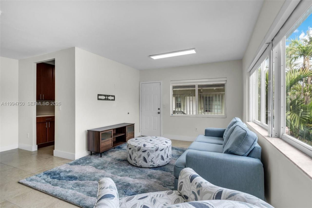 1214 Alton Rd, Miami Beach, FL 33139 Photo