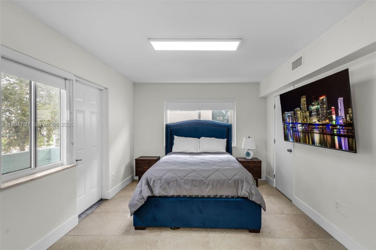 1214 Alton Rd, Miami Beach, FL 33139 Photo