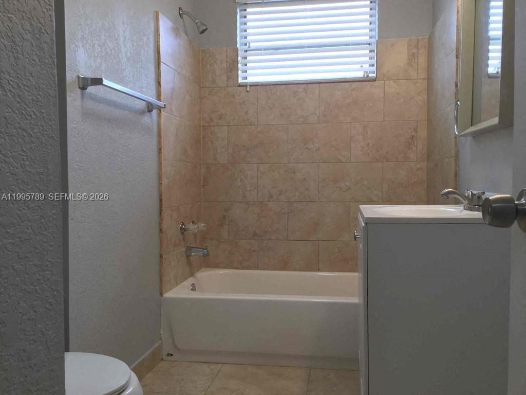 2110 NW 185th Ter, Miami Gardens, FL 33056 Photo