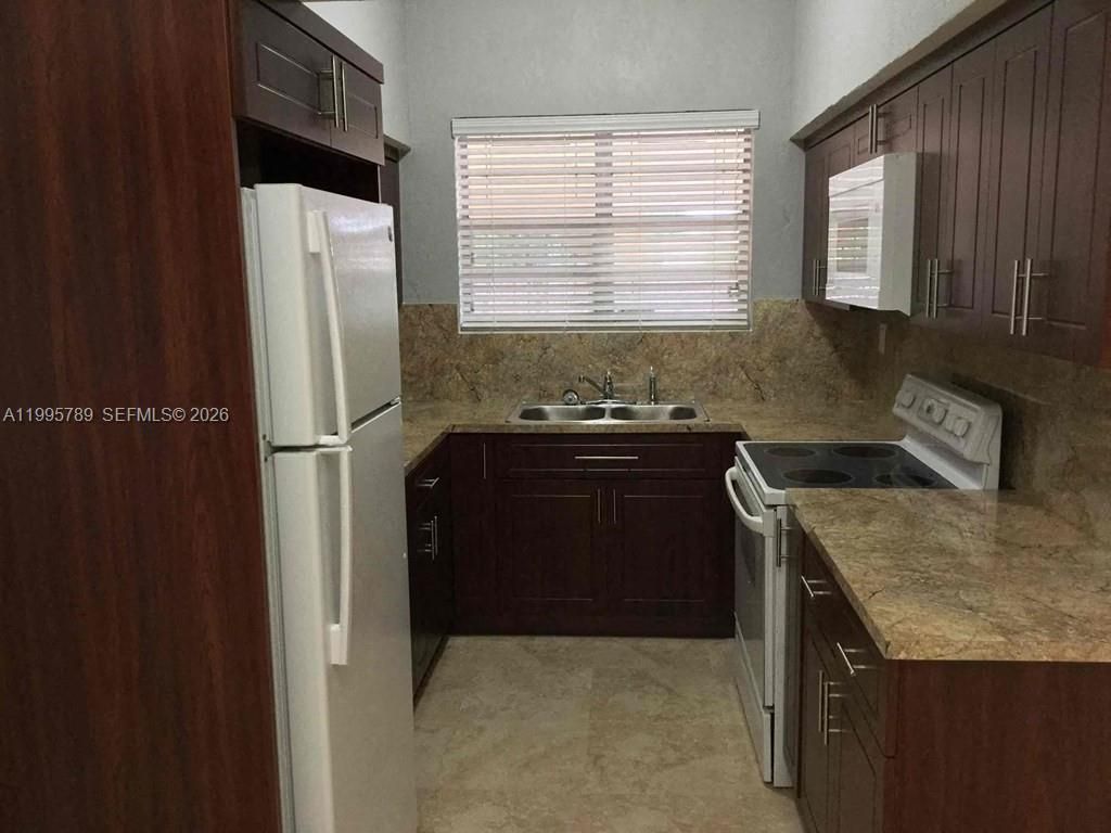 2110 NW 185th Ter, Miami Gardens, FL 33056 Photo