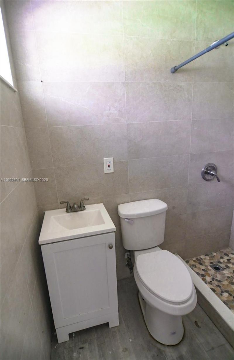 270 NW 35th St, Miami, FL 33127 Photo