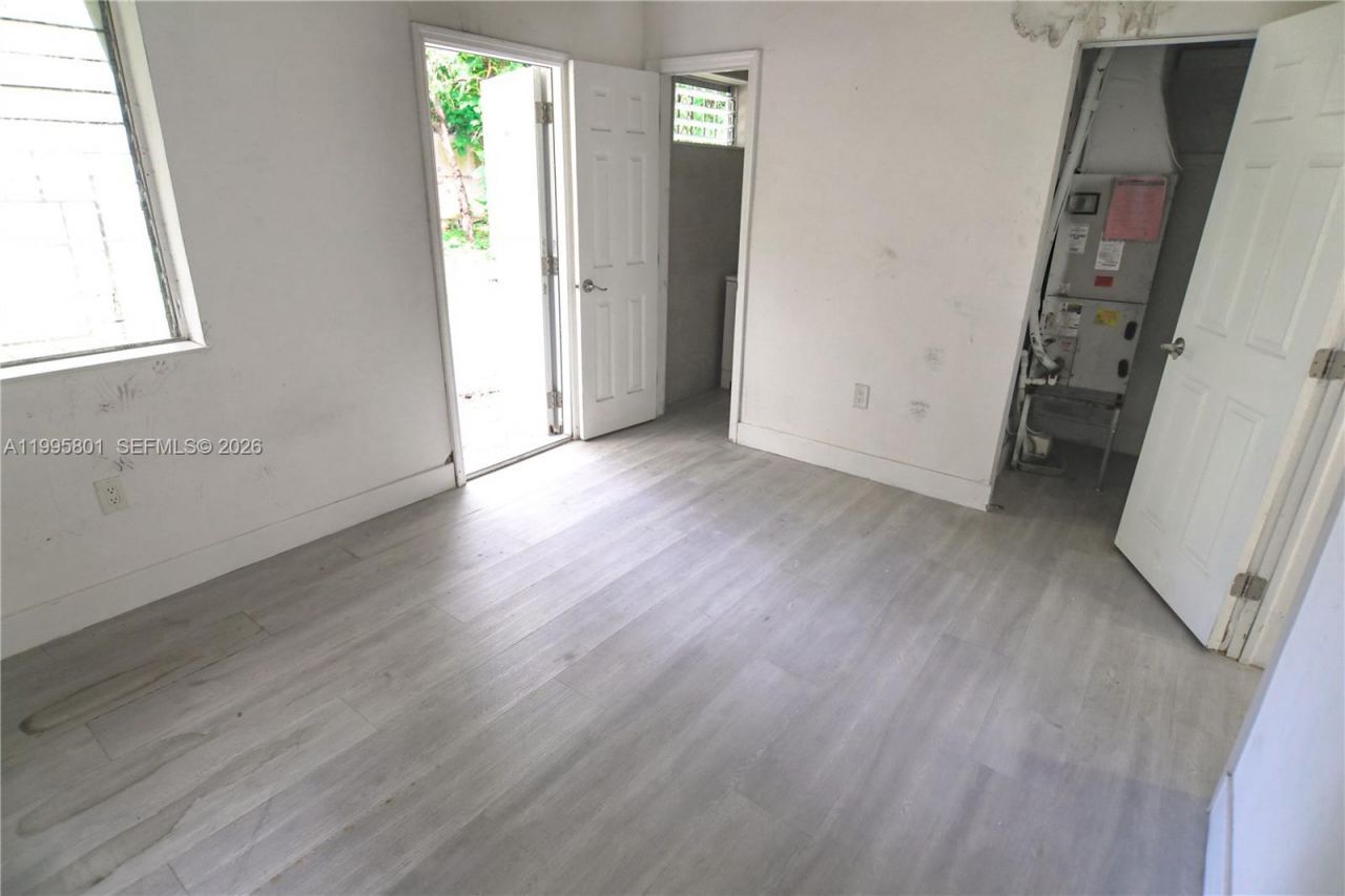 270 NW 35th St, Miami, FL 33127 Photo