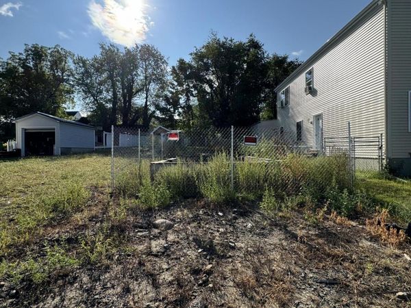 609 4th Avenue, Jessup, PA 18434