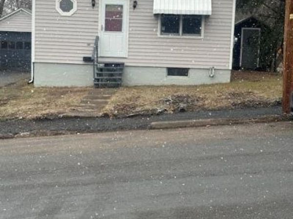 113 Lidy Road, Dupont, PA 18641