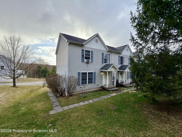 41 S Waterford Road, Dalton, PA 18414