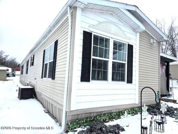 318 Ayla Lane, Dalton, PA 18414