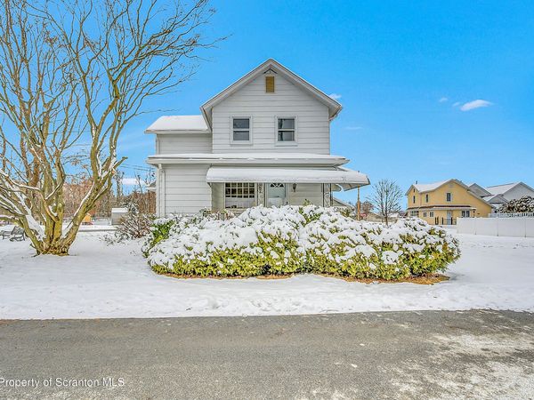 1100 Marion Street, Peckville, PA 18452