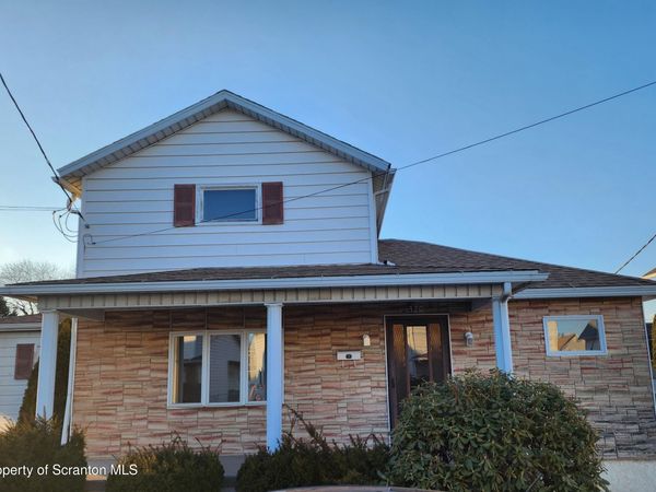 320 Center Street, Dupont, PA 18641