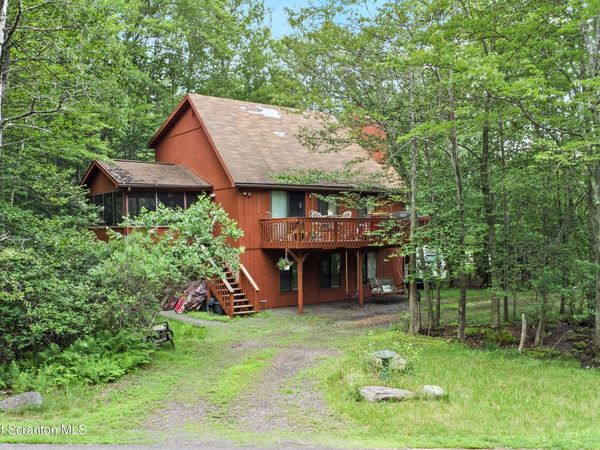 157 Boulder Road, Lake Ariel, PA 18436