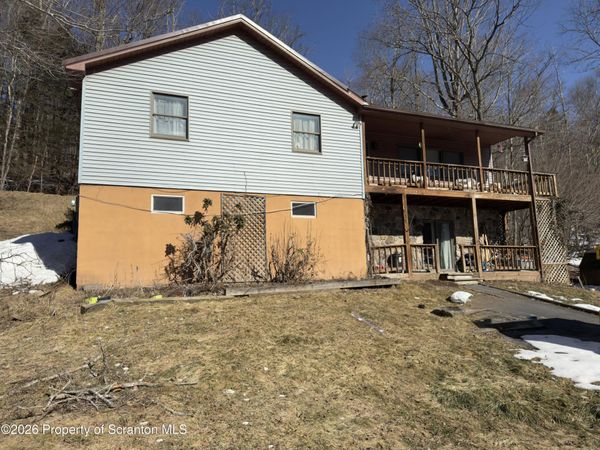 91 Pond Road, Moscow, PA 18444