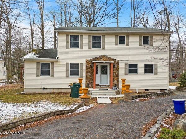 7445 Tamara Lane, Tobyhanna, PA 18466
