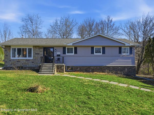 114 Parkwood Avenue, South Abington Twp, PA 18411