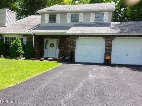 3142 Evergreen Circle, Tobyhanna, PA 18466