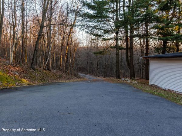 275 Old East End Boulevard, Wilkes-Barre, PA 18702