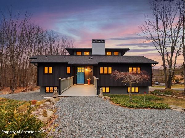 1647 Windemere Place, Lake Ariel, PA 18436