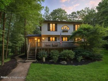 57 Woodcrest Lane , Lake Ariel, PA 18436