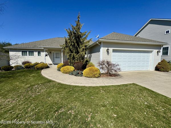 115 N Cougar Drive, Archbald, PA 18403