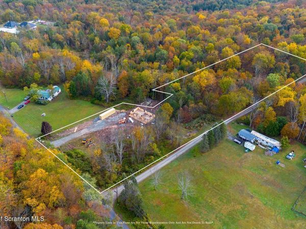 344 Burns Road, Waymart, PA 18472