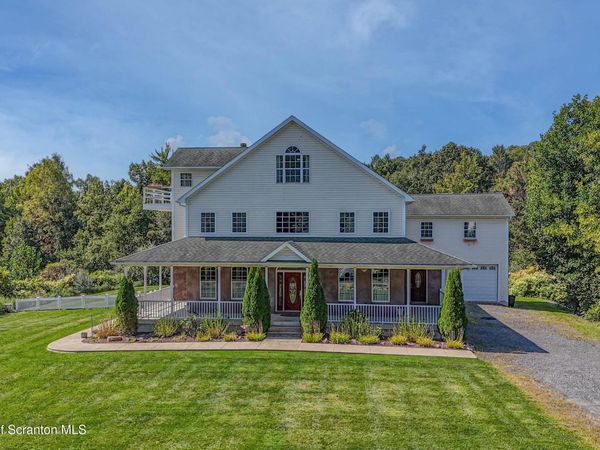 107 Ridgeview Drive, Scranton, PA 18504