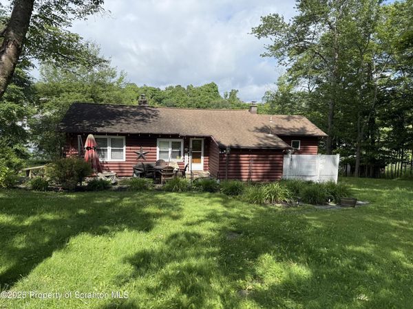 186 Point Road, Factoryville, PA 18419