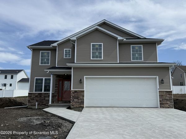 517 Poppy Lane, Moosic, PA 18507