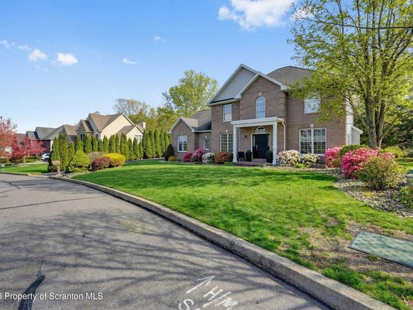 107 Joyce Drive, Moosic, PA 18507