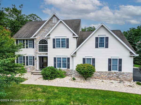 28 Harley Drive, Mountaintop, PA 18707