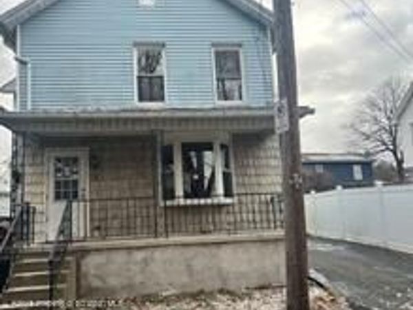108 Florence Court, Carbondale, PA 18407