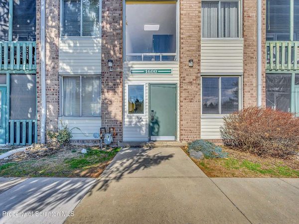 1603 Summit Pointe Drive, Scranton, PA 18508