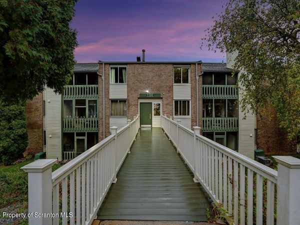 1102 Summit Pointe, Scranton, PA 18508