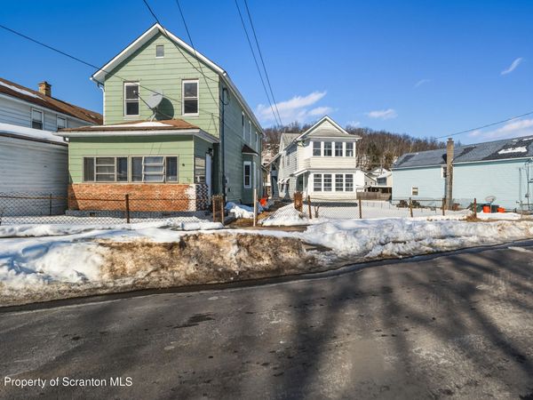 30 Coal Street, Glen Lyon, PA 18617