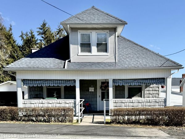 302 Depew Avenue, Mayfield, PA 18433