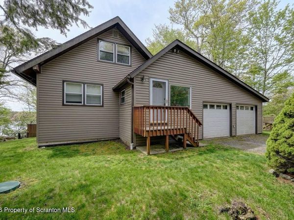 1028 Foxwood Lane, Gouldsboro, PA 18424