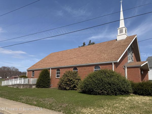 36 Zerby Avenue, Edwardsville, PA 18704