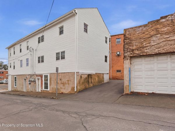 1002 Jackson Street, Scranton, PA 18504