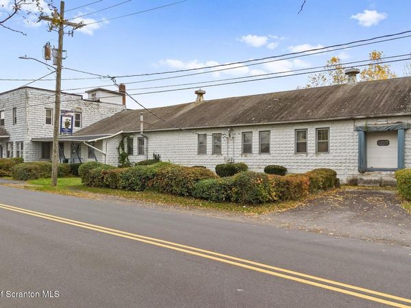 707 River Street, Peckville, PA 18452