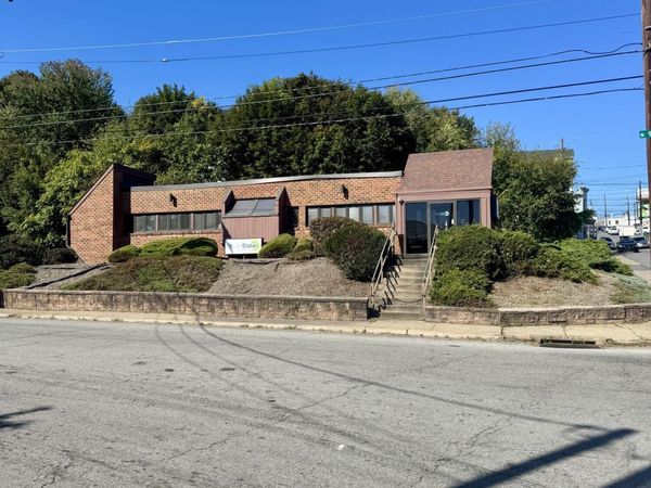 397 N 9th Avenue, Scranton, PA 18504