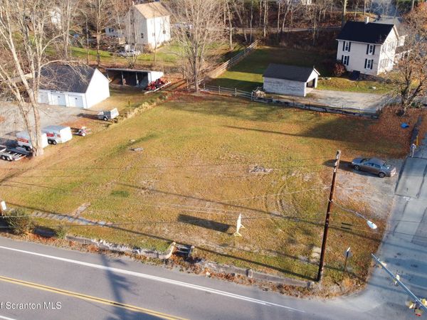 672 Texas Palmyra Highway, Hawley, PA 18428