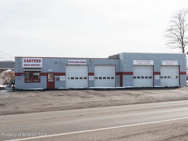 1735 River Road, Jenkins Twp, PA 18640