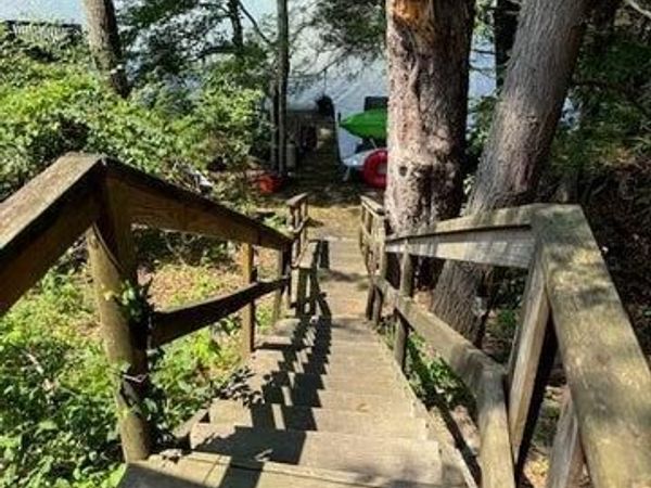 Lewis Ct, Nicholson, PA 18446