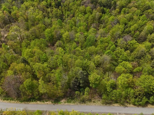 212 Wright Way, Nicholson, PA 18446