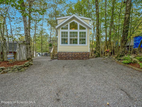 112 Equestrian Trail, Covington Twp, PA 18424
